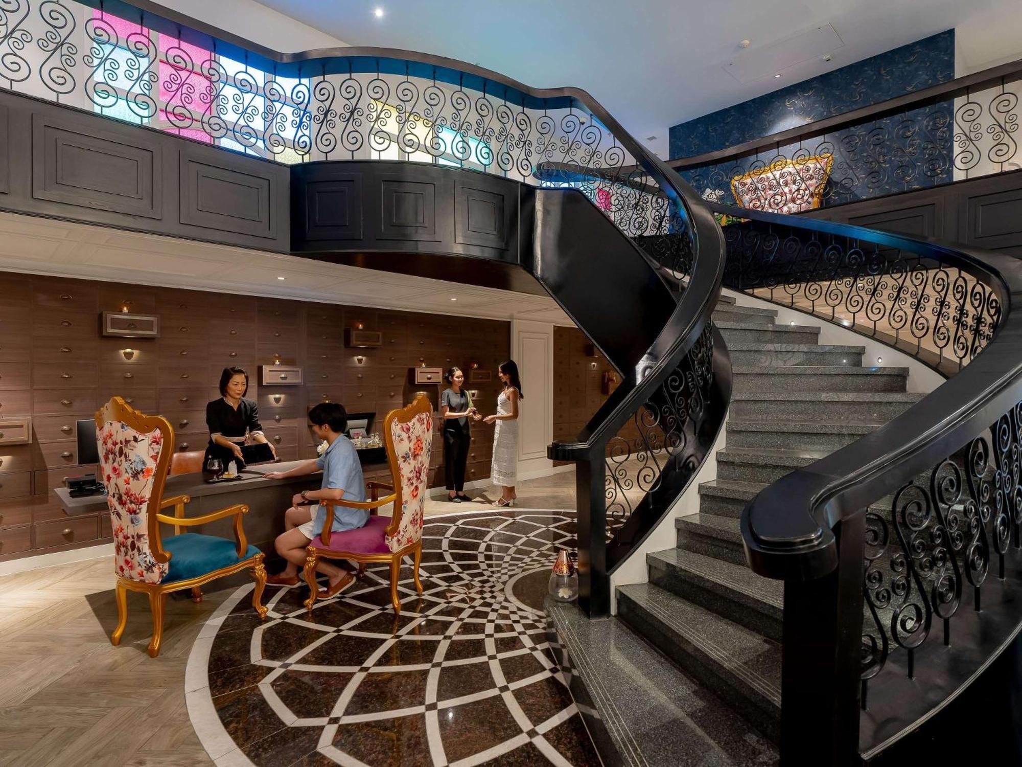 Moevenpick Myth Hotel Patong Phuket Exterior photo The lobby of the hotel