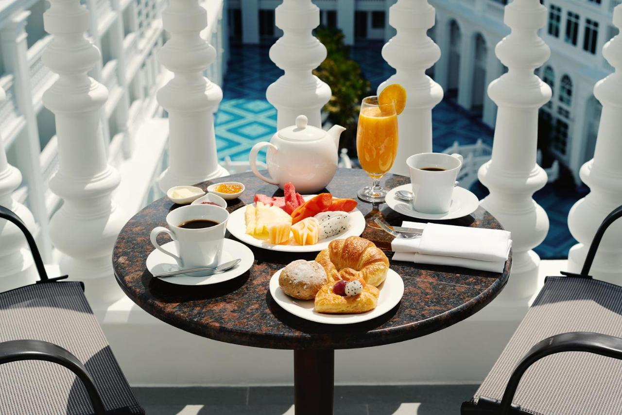 Moevenpick Myth Hotel Patong Phuket Exterior photo A breakfast table